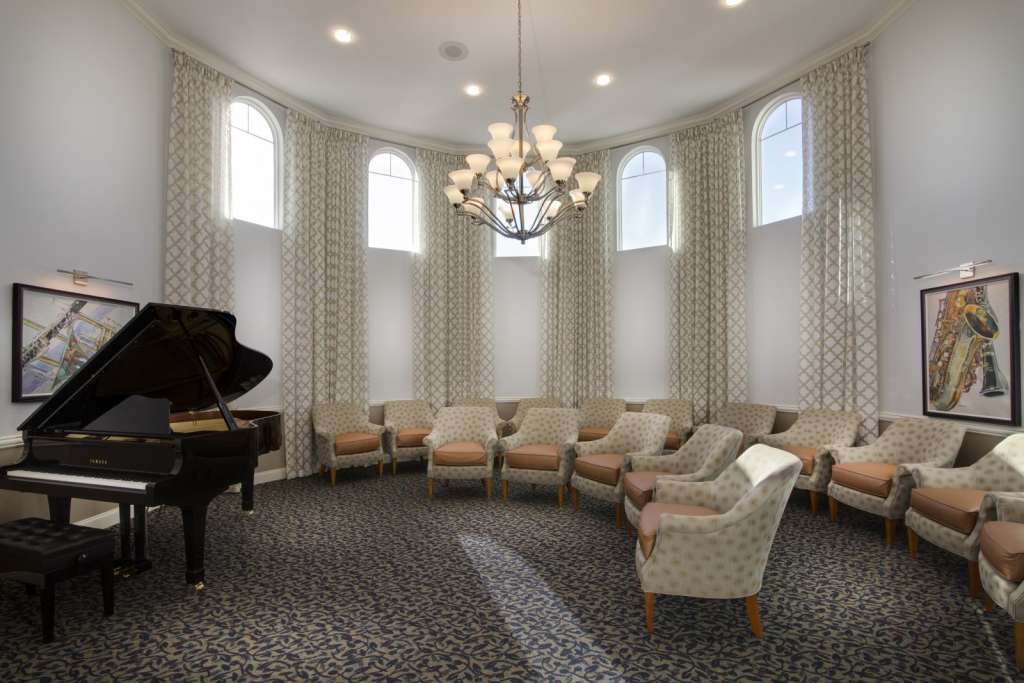 Grand Oaks Palm City Piano Room